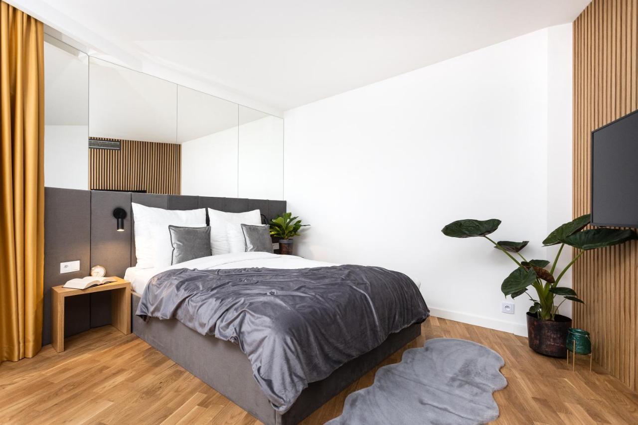 Inpoint Apartments G15 Near Old Town & Kazimierz District & Parking Option Krakow Exterior photo